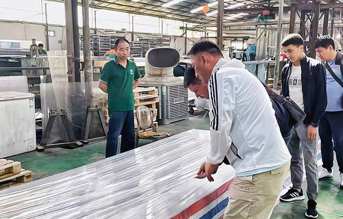 小包裹 撬动全球大市场 托佩克种猪的国际影响力